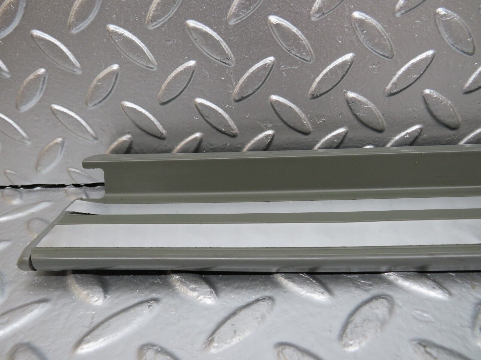 25865 Mercedes-Benz W124 280E Front Right Door Sill Trim