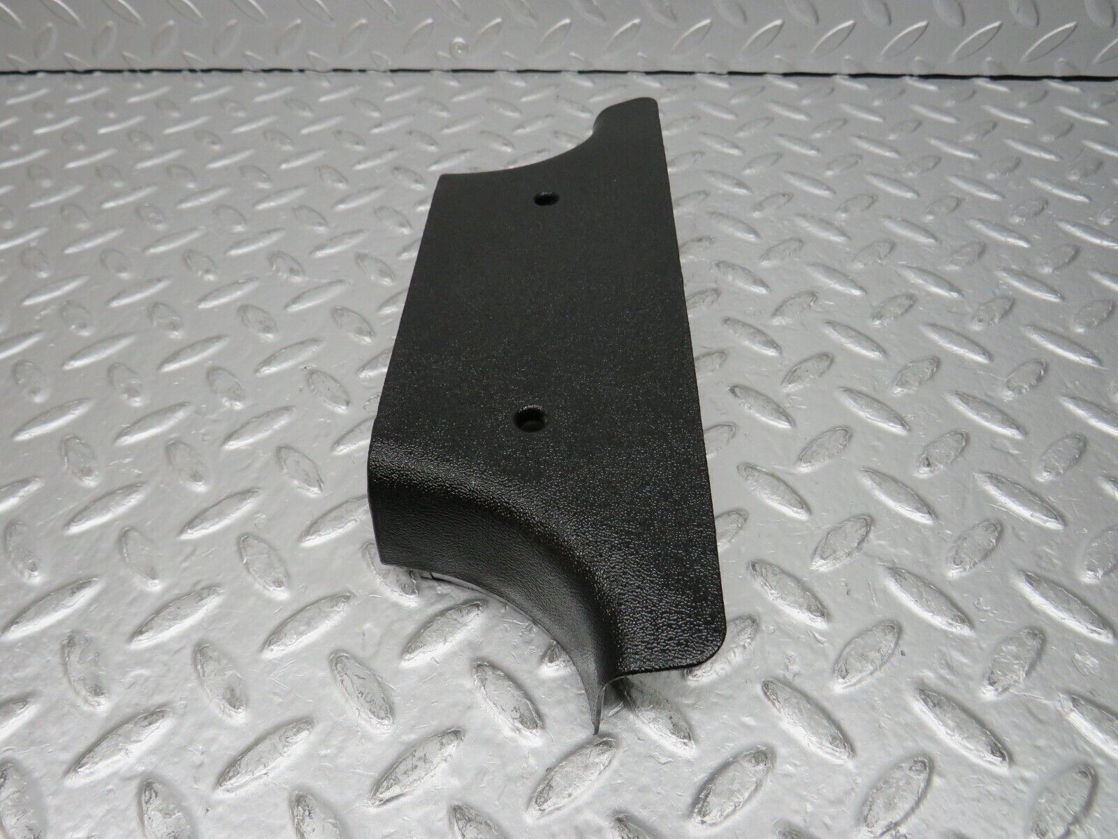 31684 Mercedes-Benz W201 190LE 1.8L B Pillar Bottom Cover Right Black 2016920222