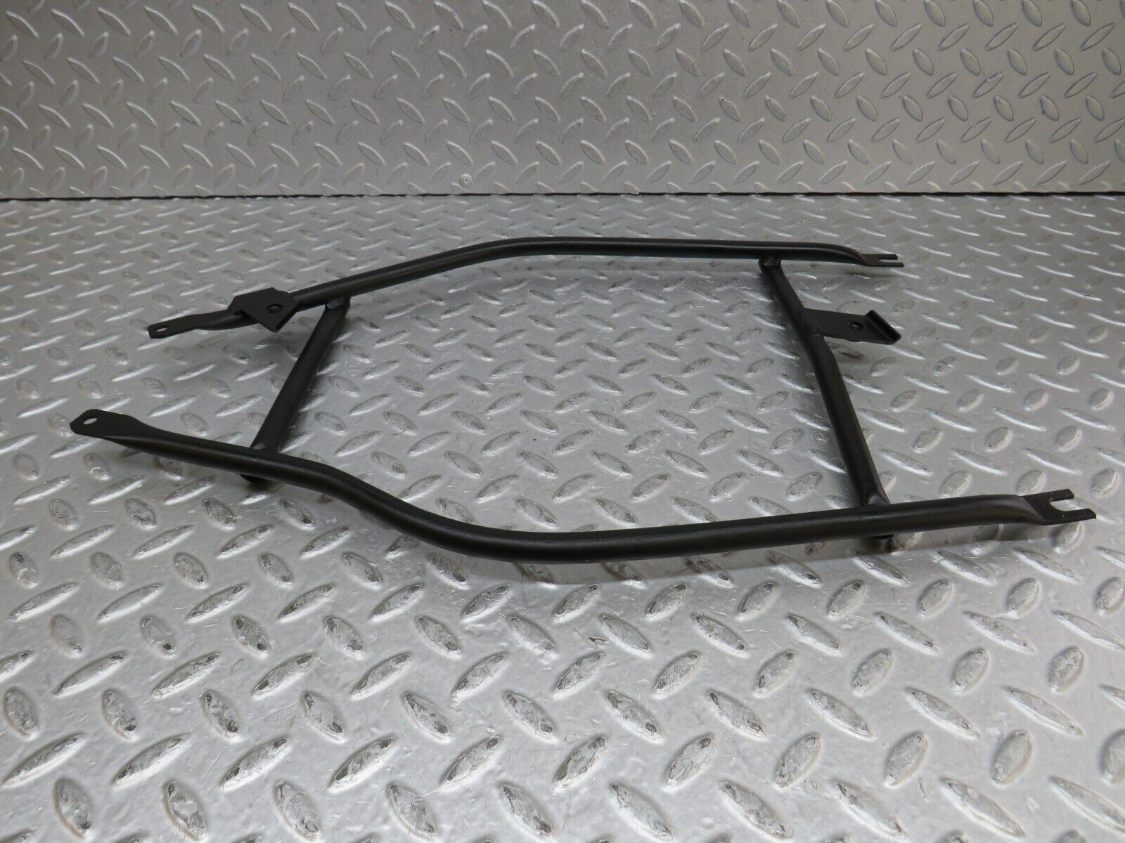 37365 Mercedes-Benz W109 300SEL Front Reinforcement Bar