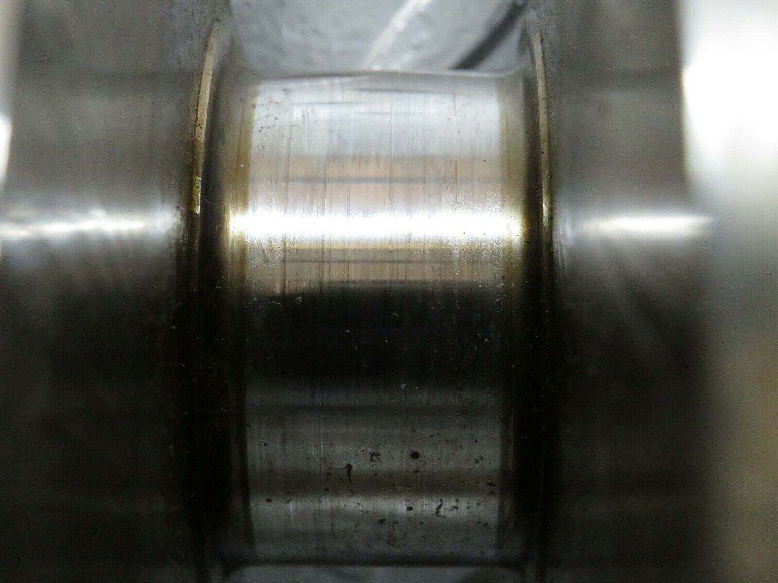 23678 Mercedes-Benz W114 280E Crankshaft 1100310101