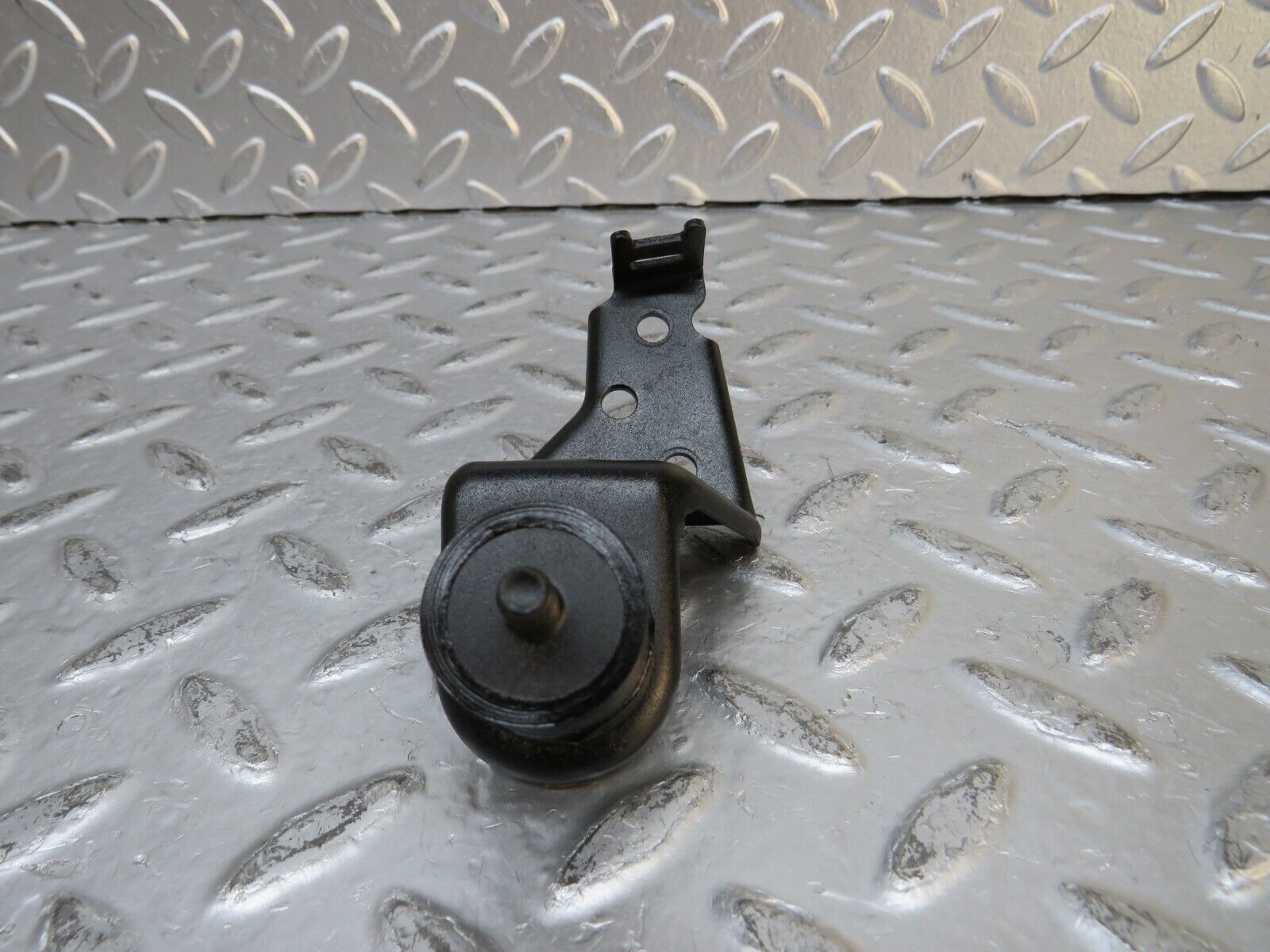 29933 Mercedes-Benz W123 230E Air Filter Housing Bracket