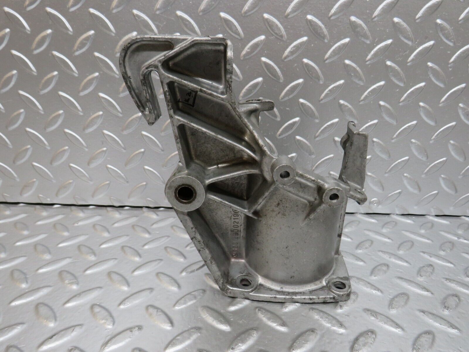 25426 Mercedes-Benz W123 200 Brake Pedal Bracket 1232900219