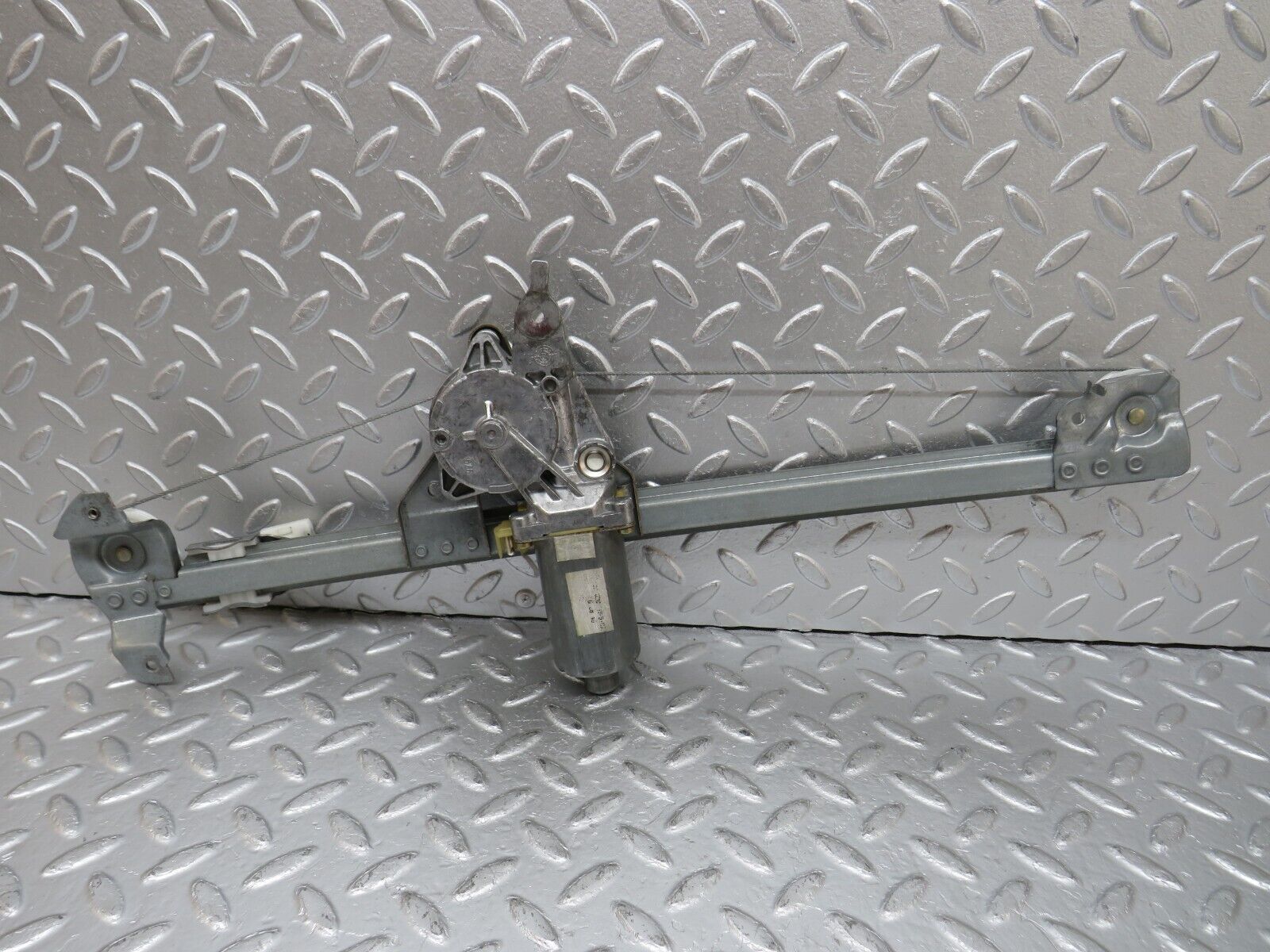 33258 Mercedes-Benz W202 C180 Rear Right Power Window Regulator 0130821636