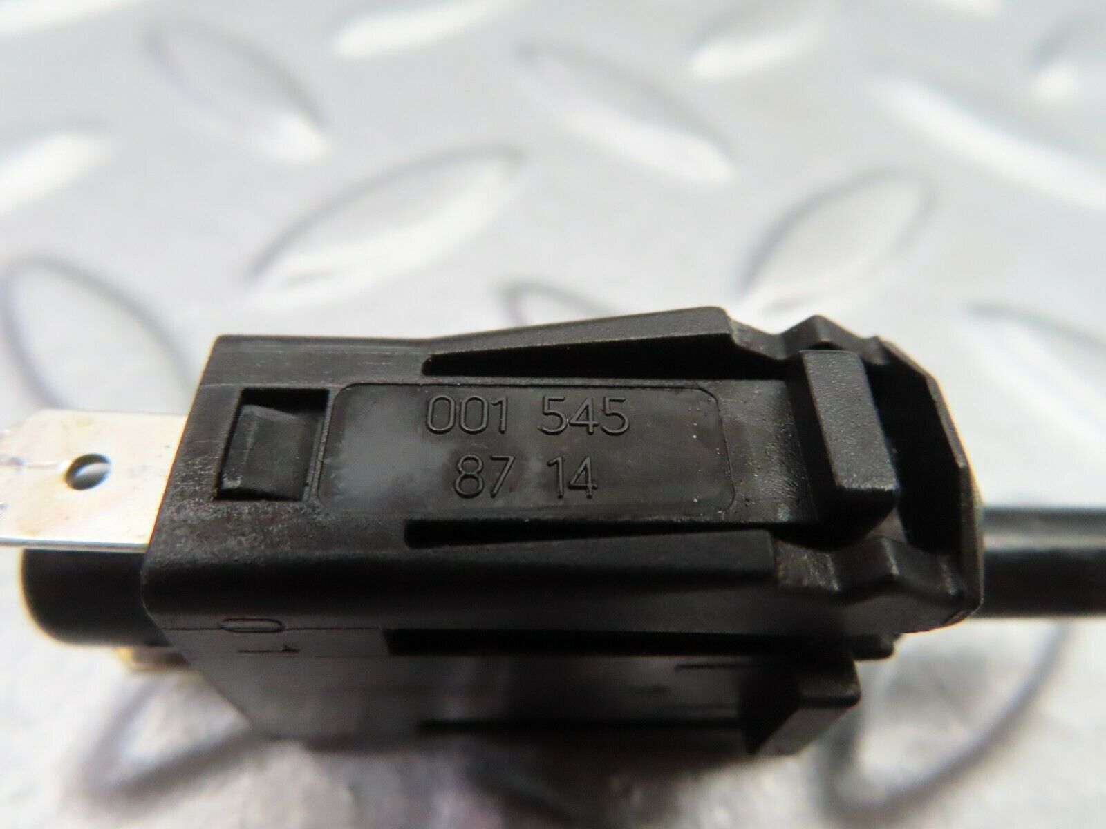 5605 Mercedes-Benz W124 230E Door Contact Switch 0015458714