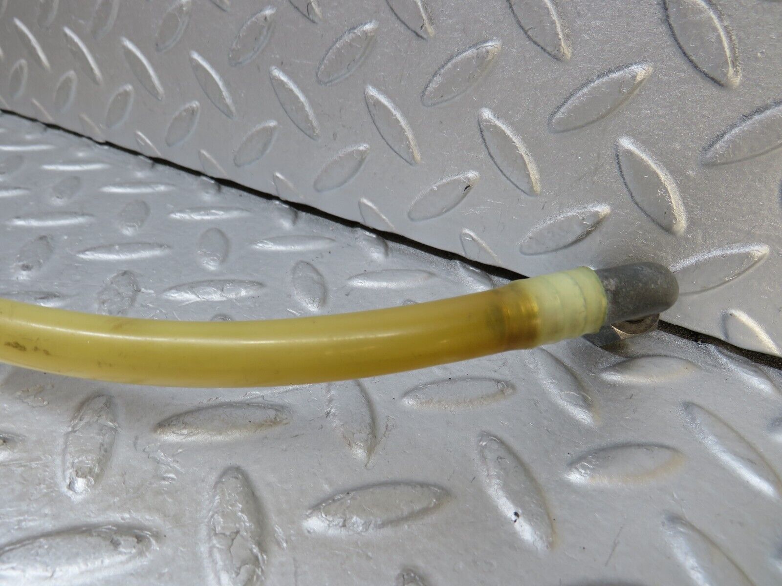 37591 Mercedes-Benz W109 300SEL Brake Servo Pipe