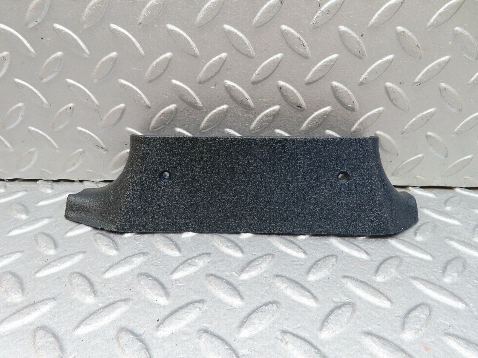 17930 Mercedes-Benz W123 200 B Pillar Bottom Cover Left Side Blue 1236920122