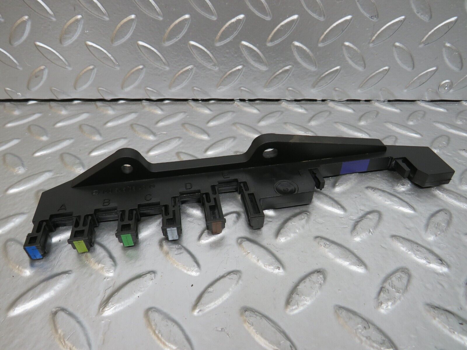 24621 Mercedes-Benz W140 S320 Leg Room Bracket 1405460843