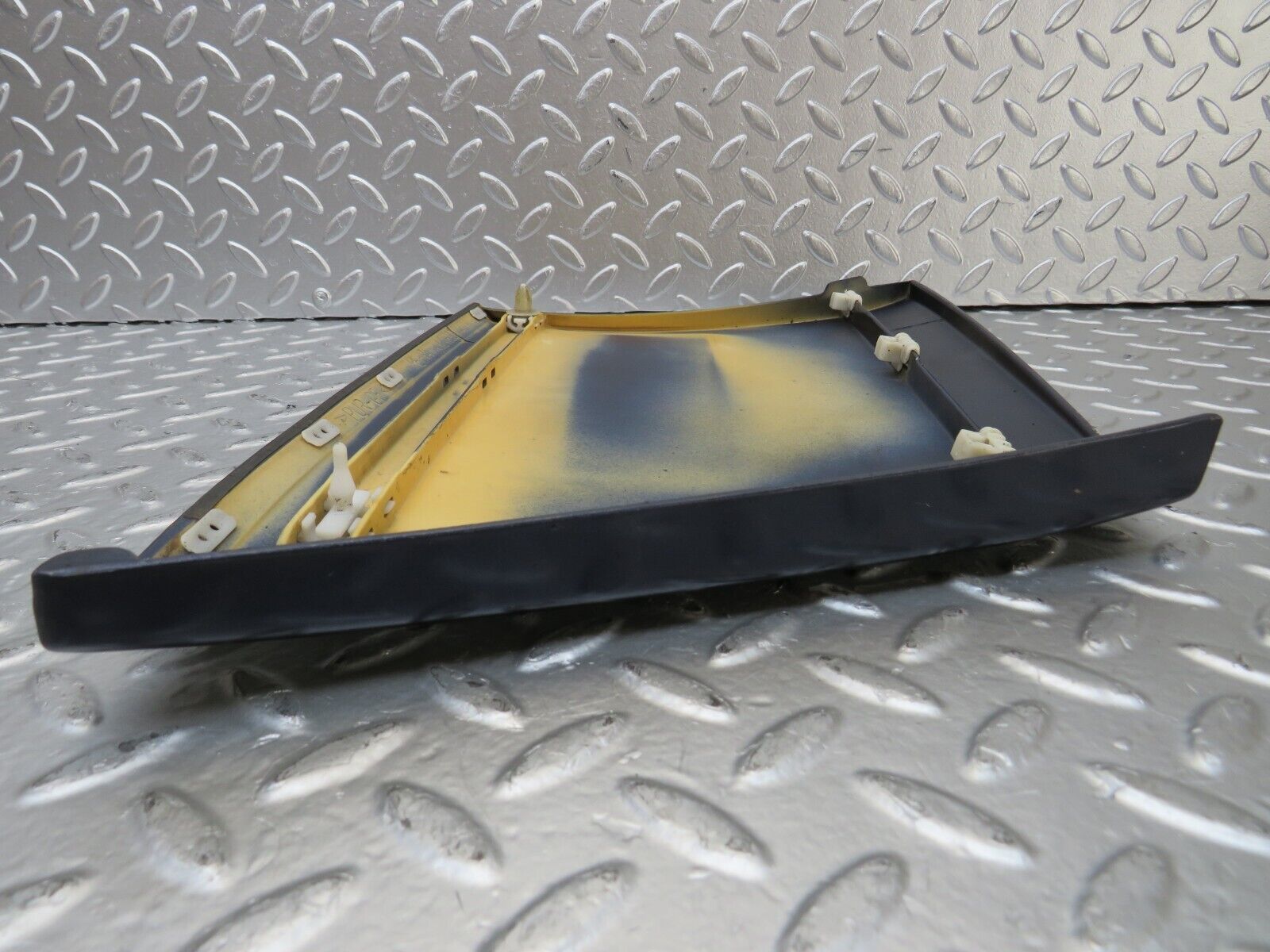 25958 Mercedes-Benz W124 280E Front Right Fender Wing Lower Moulding Trim 1246901440