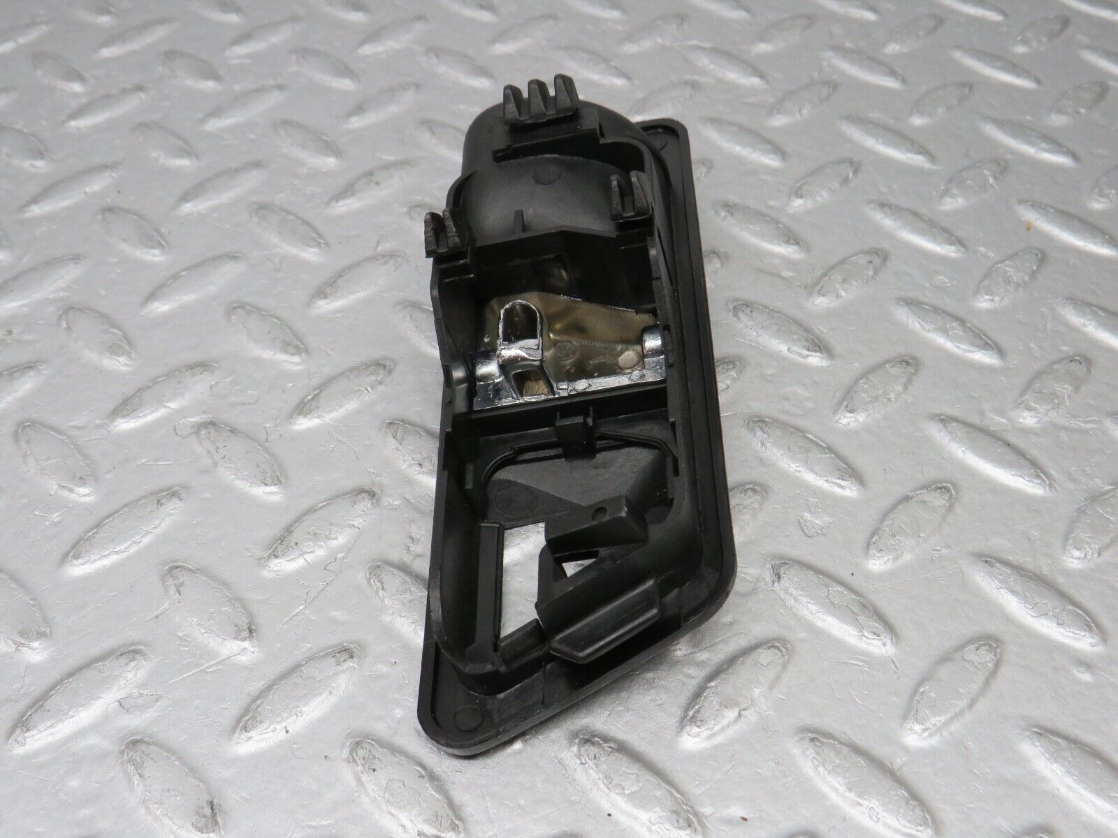 36619 Mercedes-Benz W201 190E 2.0L Left Interior Door Handle 2017660164