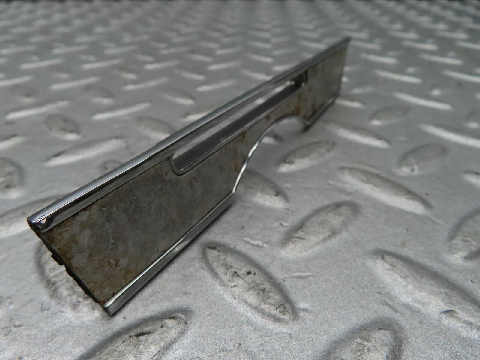 16629 Mercedes-Benz C107 380SLC Dashboard Trim Right Side 1076891671