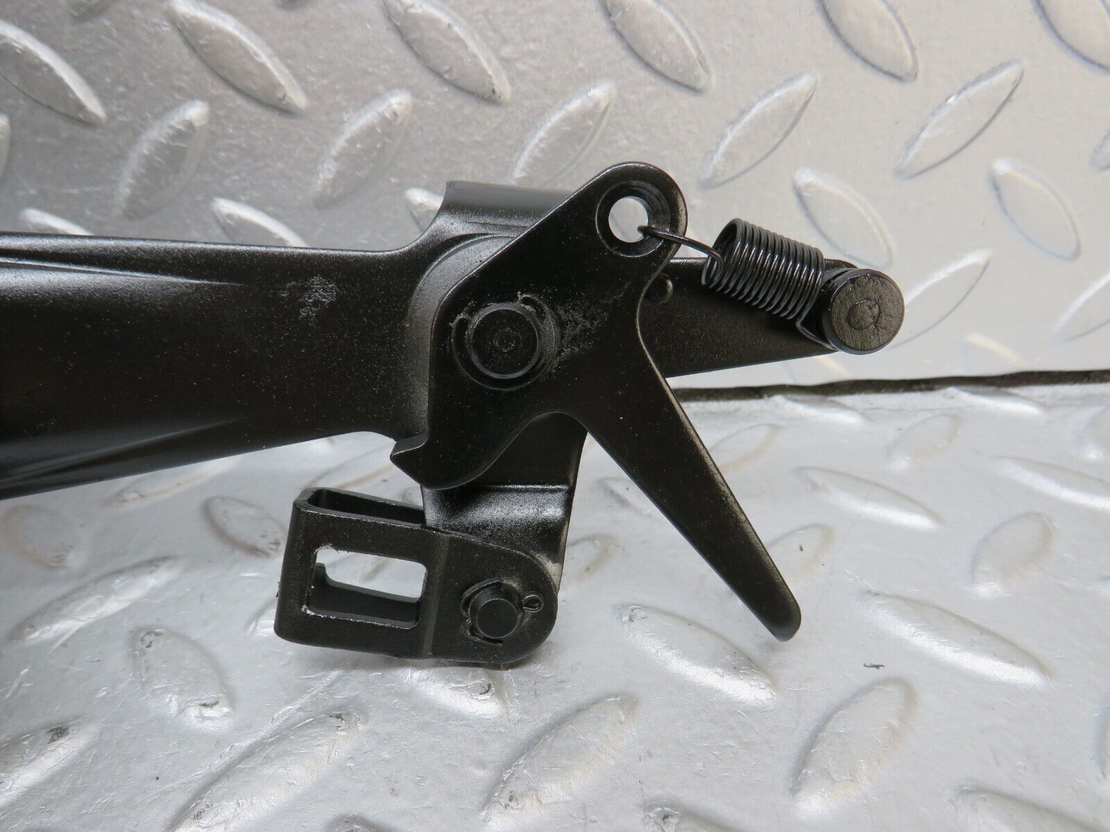 36374 Mercedes-Benz W126 420SE Handbrake Regulator