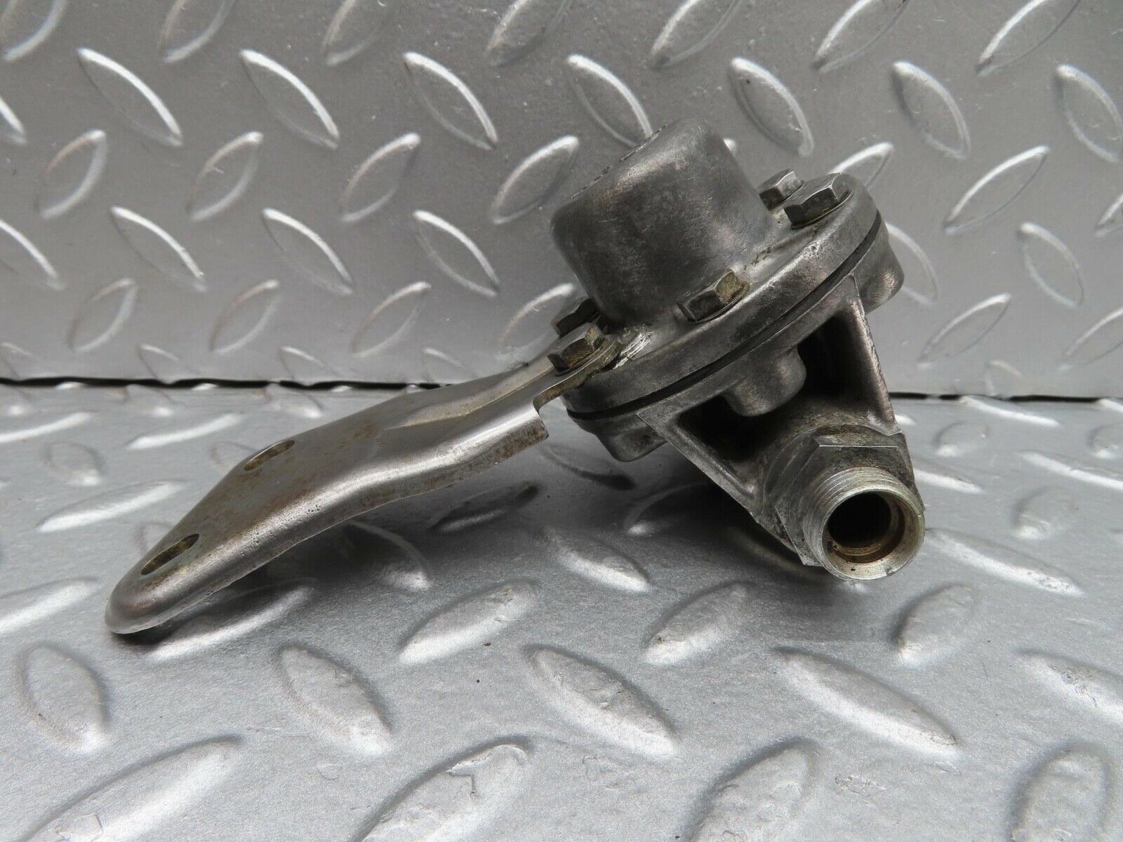 14389 Mercedes-Benz W116 350SE Oil Pressure Damper 1161870494