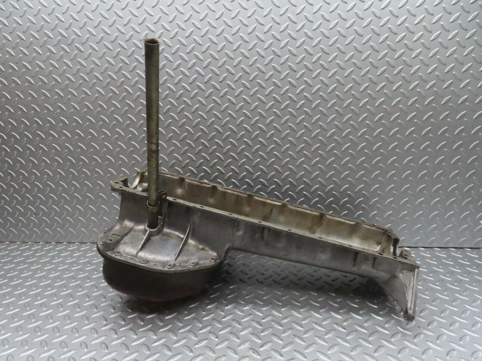 13270 Mercedes-Benz W111 220SE Oil Pan Oil Sump 1800142302