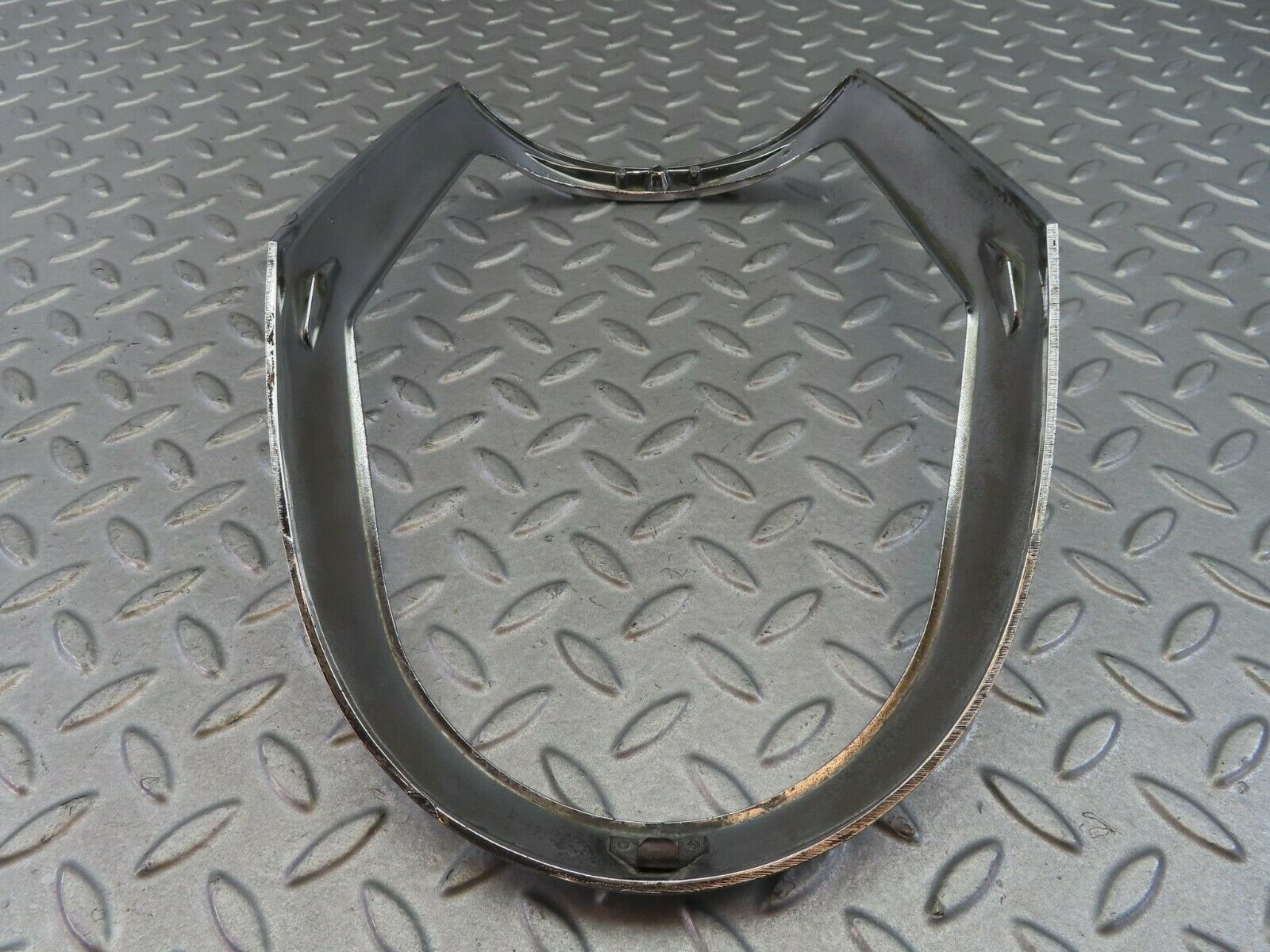 8124 Mercedes-Benz W108 Headlight Chrome Frame