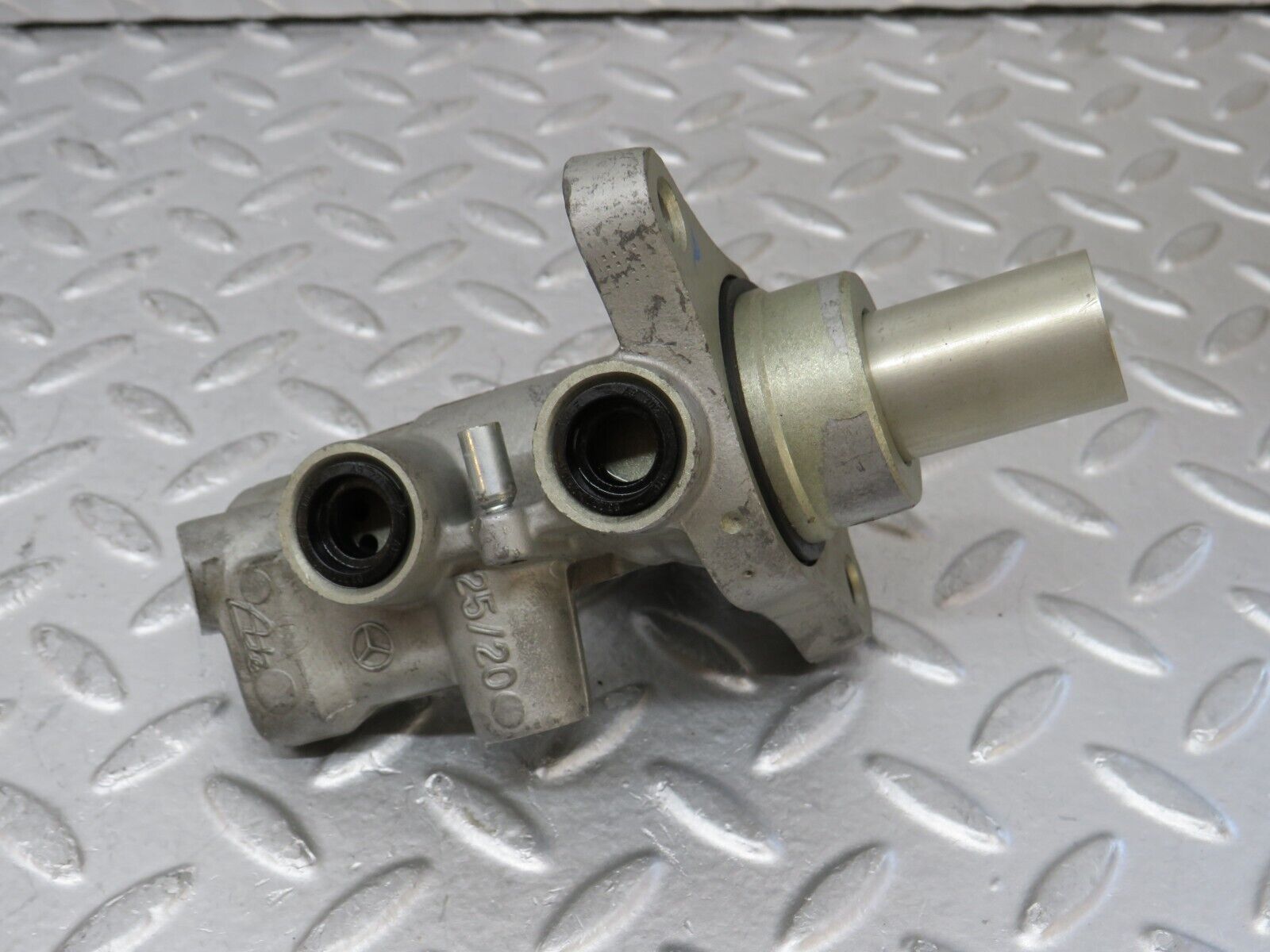 35188 Mercedes-Benz W221 Brake Master Cylinder ATE