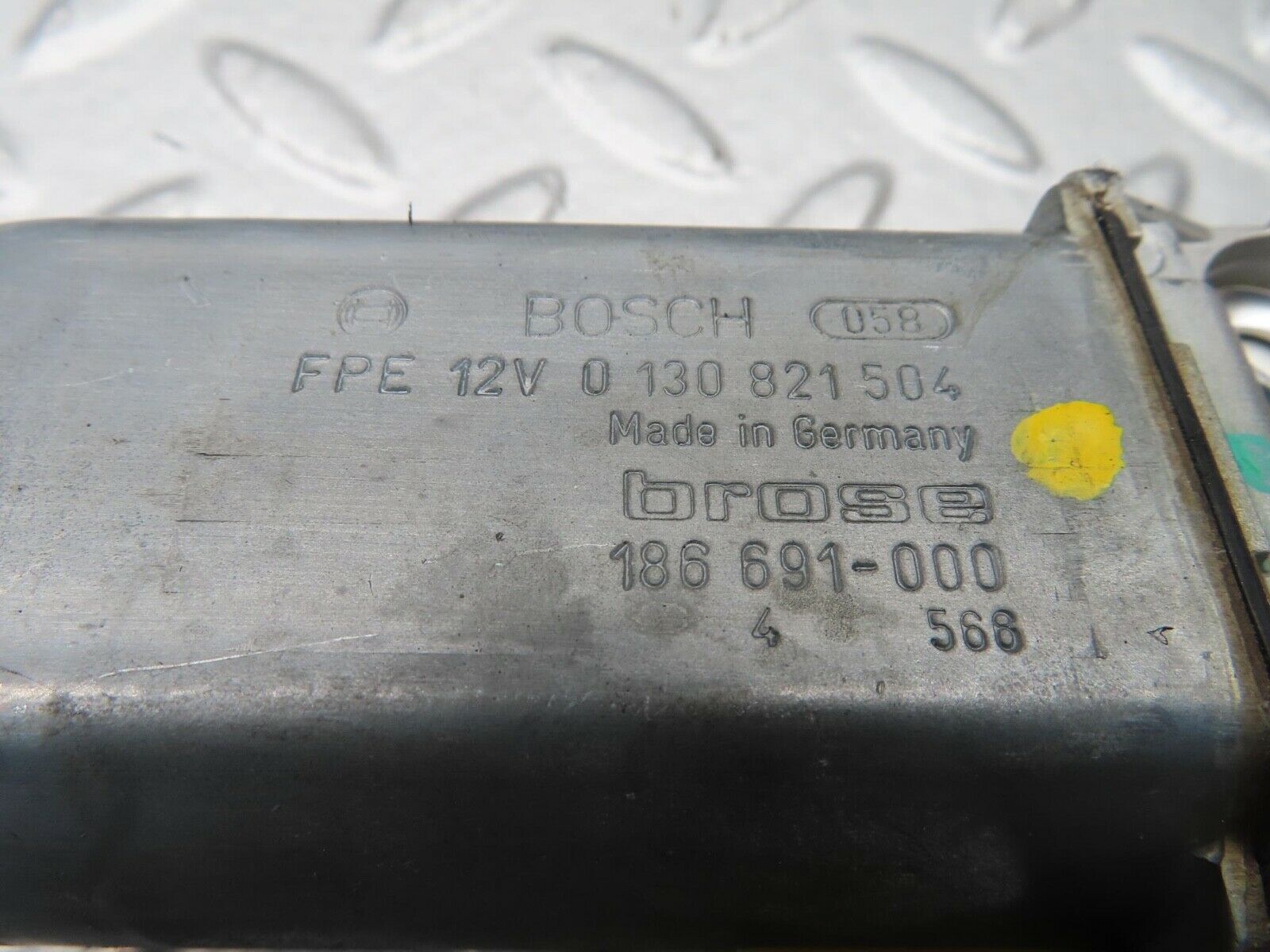 14975 Mercedes-Benz W140 S320 Front Left Window Regulator Motor 0130821504