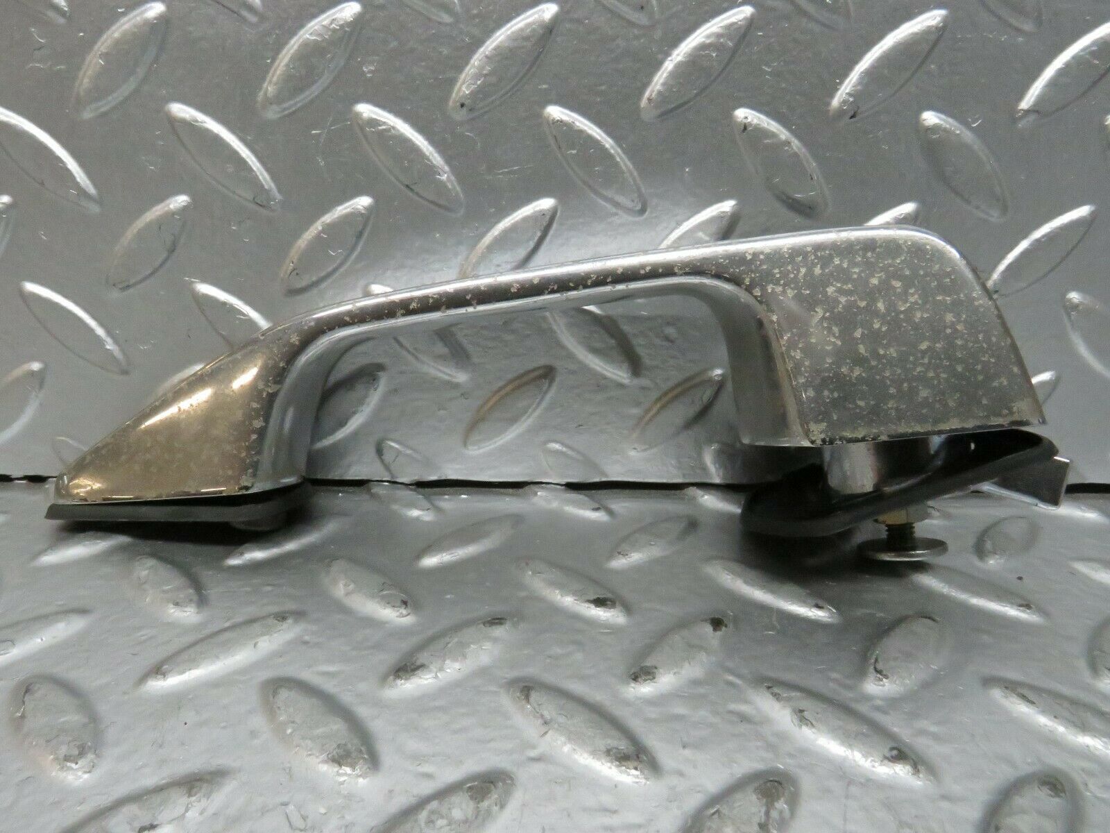 23716 Mercedes-Benz W114 280E Exterior Door Handle Rear Right 1157600401