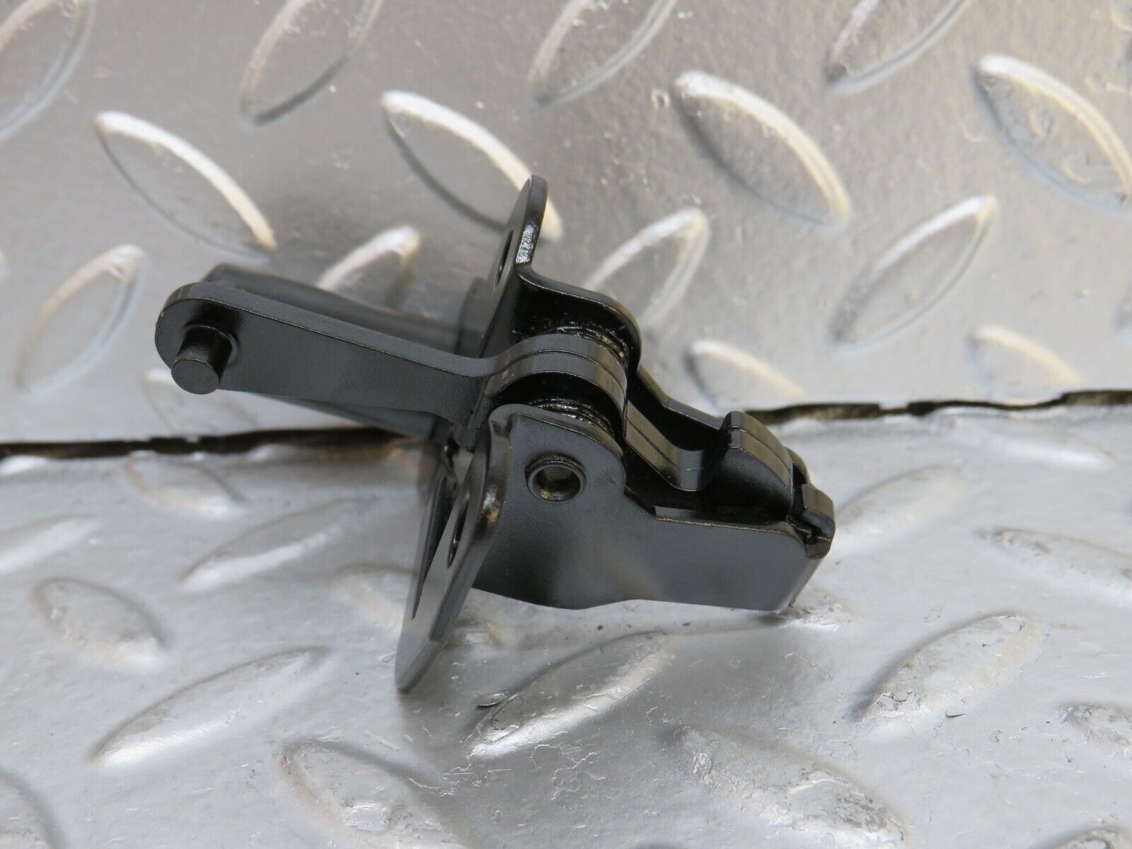 29442 Mercedes-Benz W124 230E Bonnet Lock Catch 1248800260