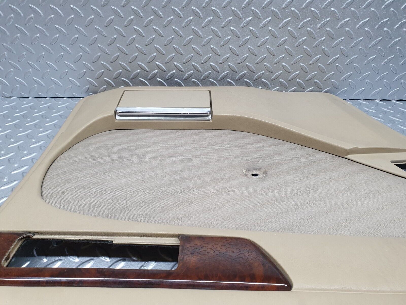 41120 Mercedes-Benz W126 300SE Rear Left Door Card Beige 1267370170