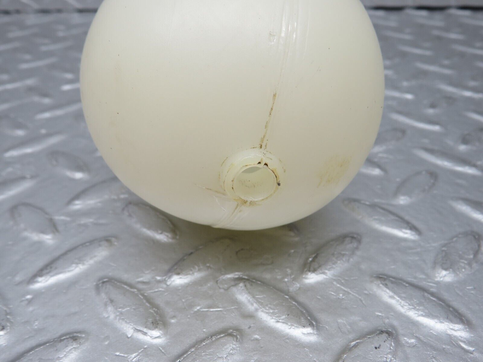 35998 Mercedes-Benz W126 420SE Vacuum Reservoir Tank