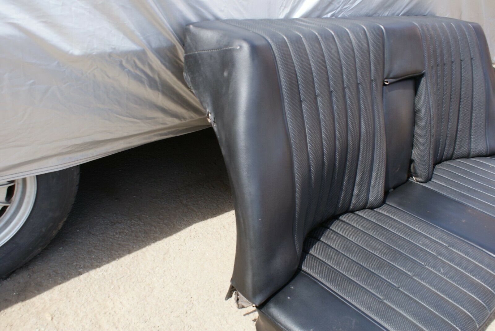 3172 Mercedes-Benz W115 220D Rear Seat Black Faux Leather