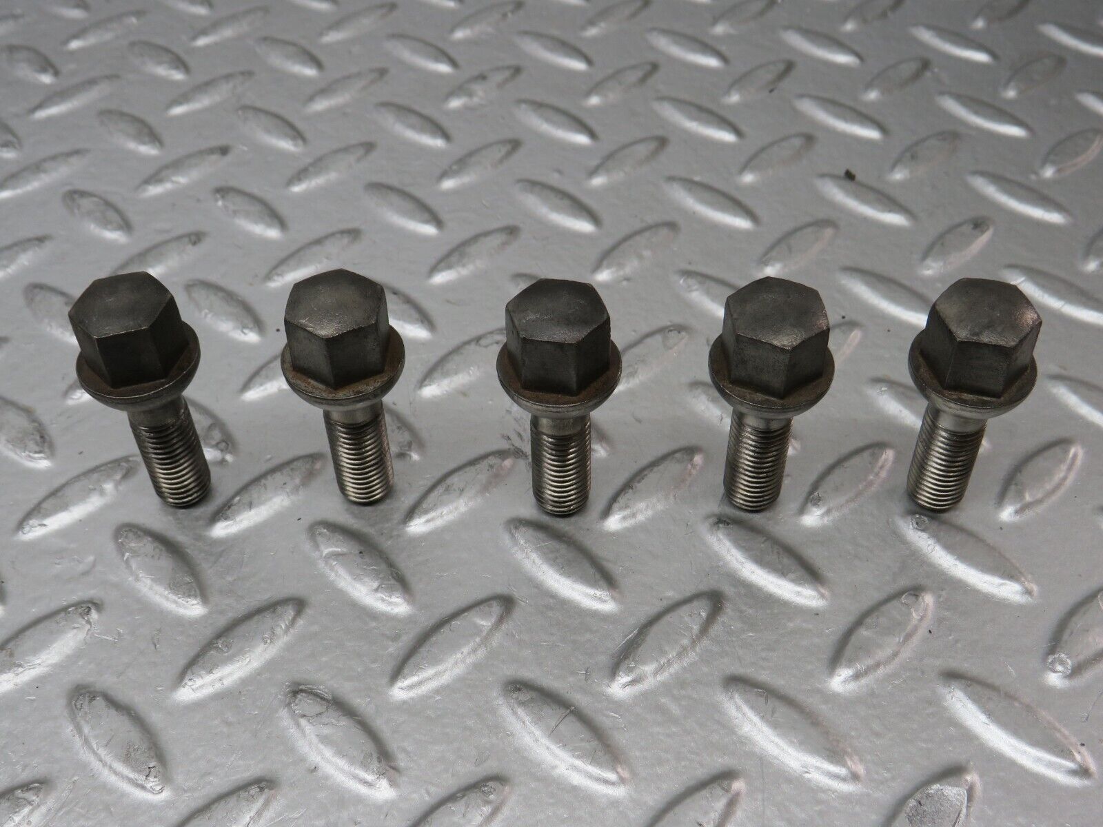 27934 Mercedes-Benz 5x Alloy Wheel Lug Bolt M12x1.5