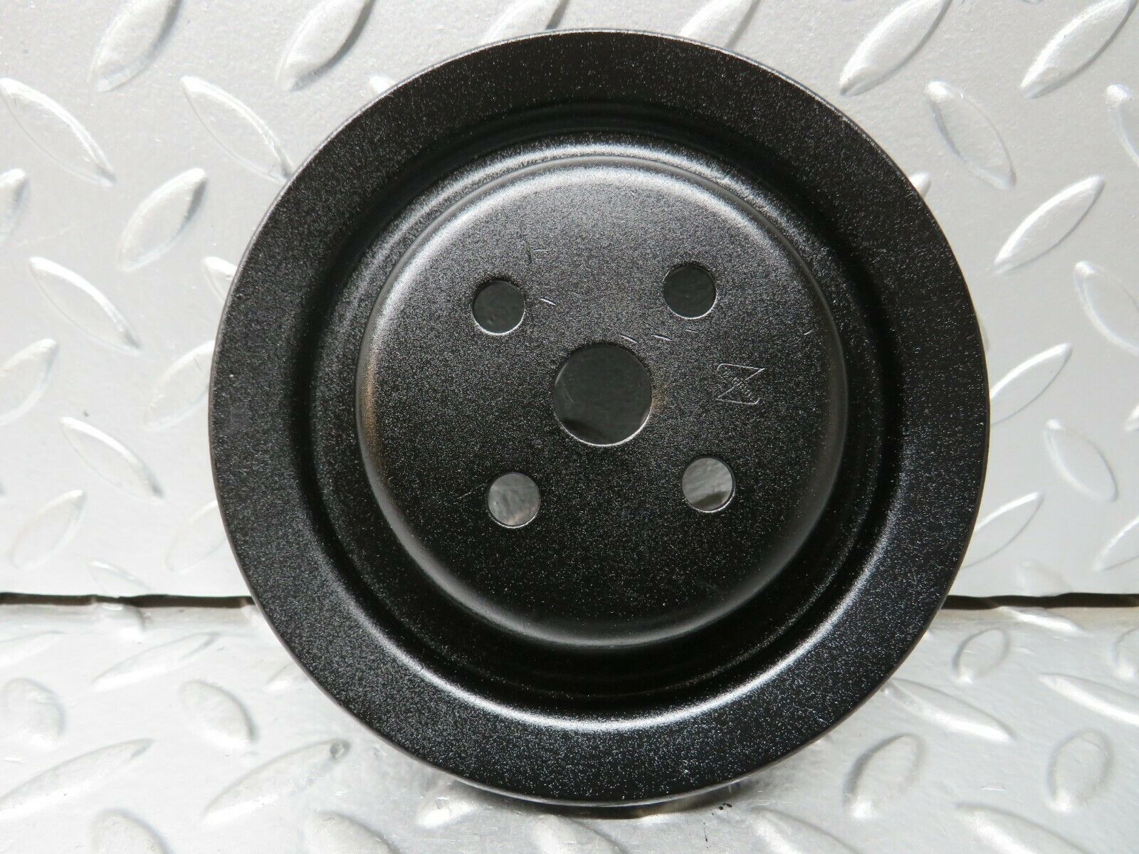 23517 Mercedes-Benz W114 280E Water Pump Pulley