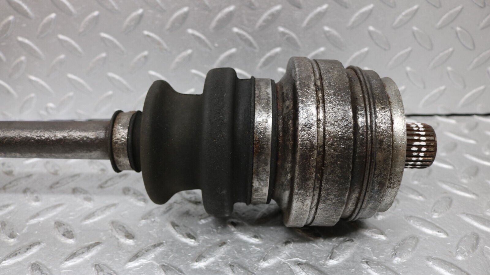 37176 Mercedes-Benz C126 420SEC Coupe Axle Shaft Drive Shaft