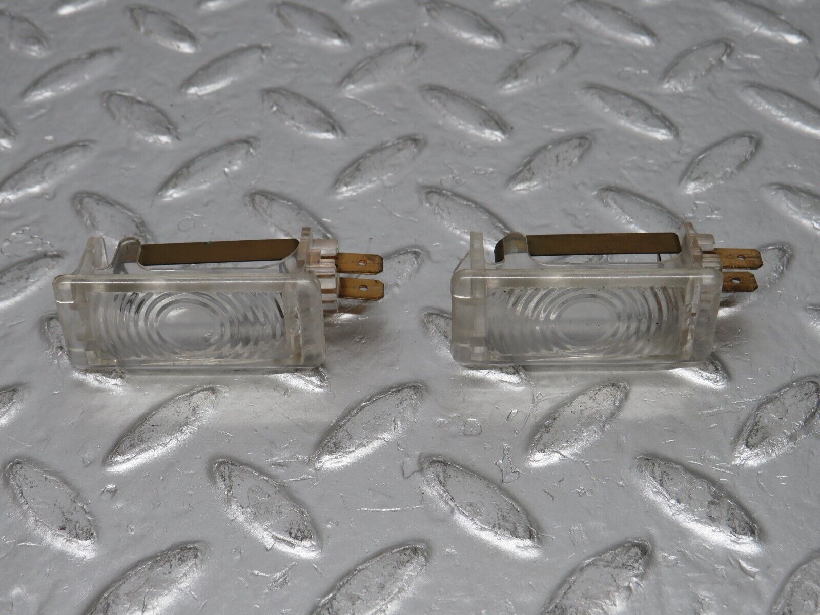 32465 Mercedes-Benz S124 300TE Wagon Under Dash Footwell Light 1248200401