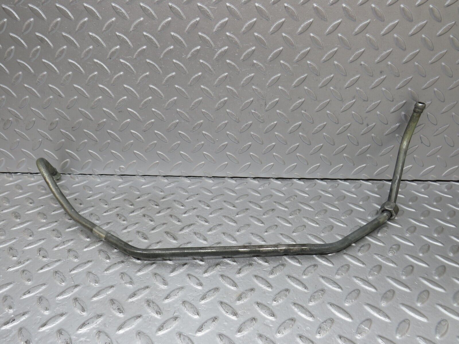 36308 Mercedes-Benz W126 420SE Oil Pipe Line