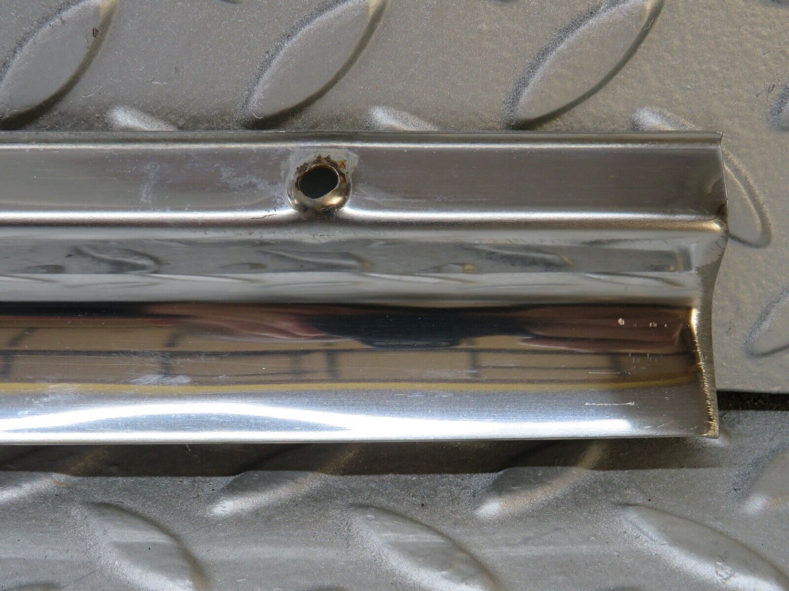 37383 Mercedes-Benz W109 300SEL Front Left Door Sill Chrome