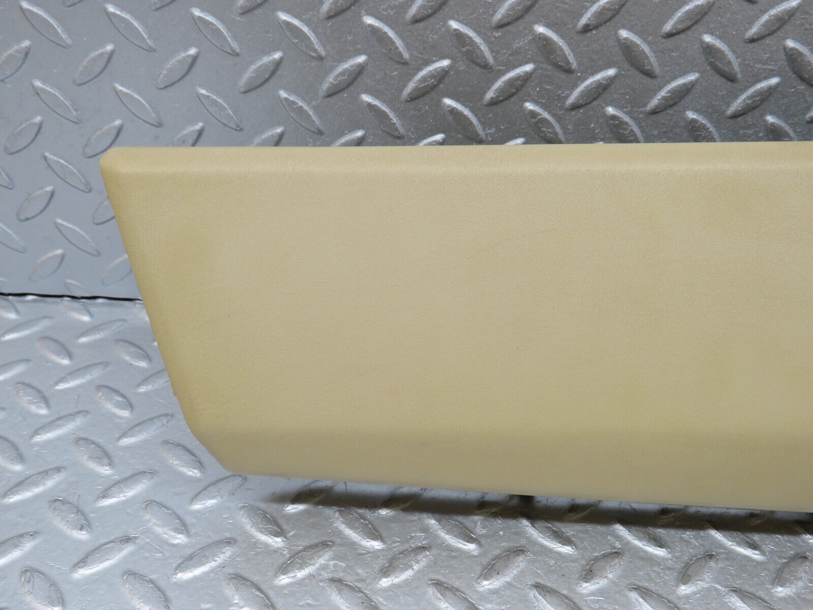 36589 Mercedes-Benz W201 190E 2.0L Front Left Door Pocket Beige 2017270164