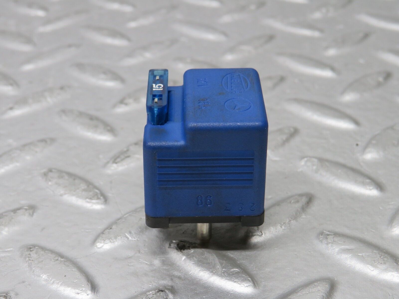 37951 Mercedes-Benz A124 320E Cabriolet Auxilliary Relay 0025420119