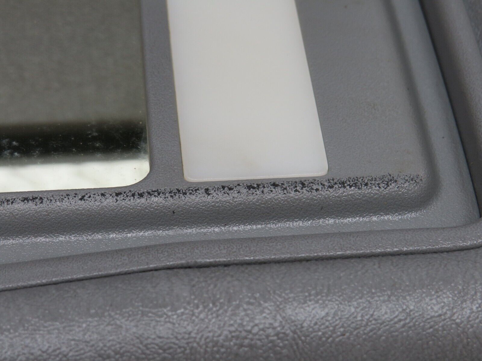 35970 Mercedes-Benz W126 420SE Sun Visor Left Side Grey