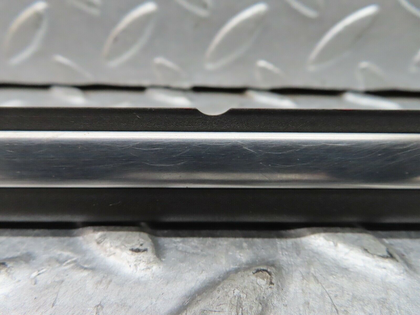 19063 Mercedes-Benz W123 300D Rear Right Door Centre Moulding Trim