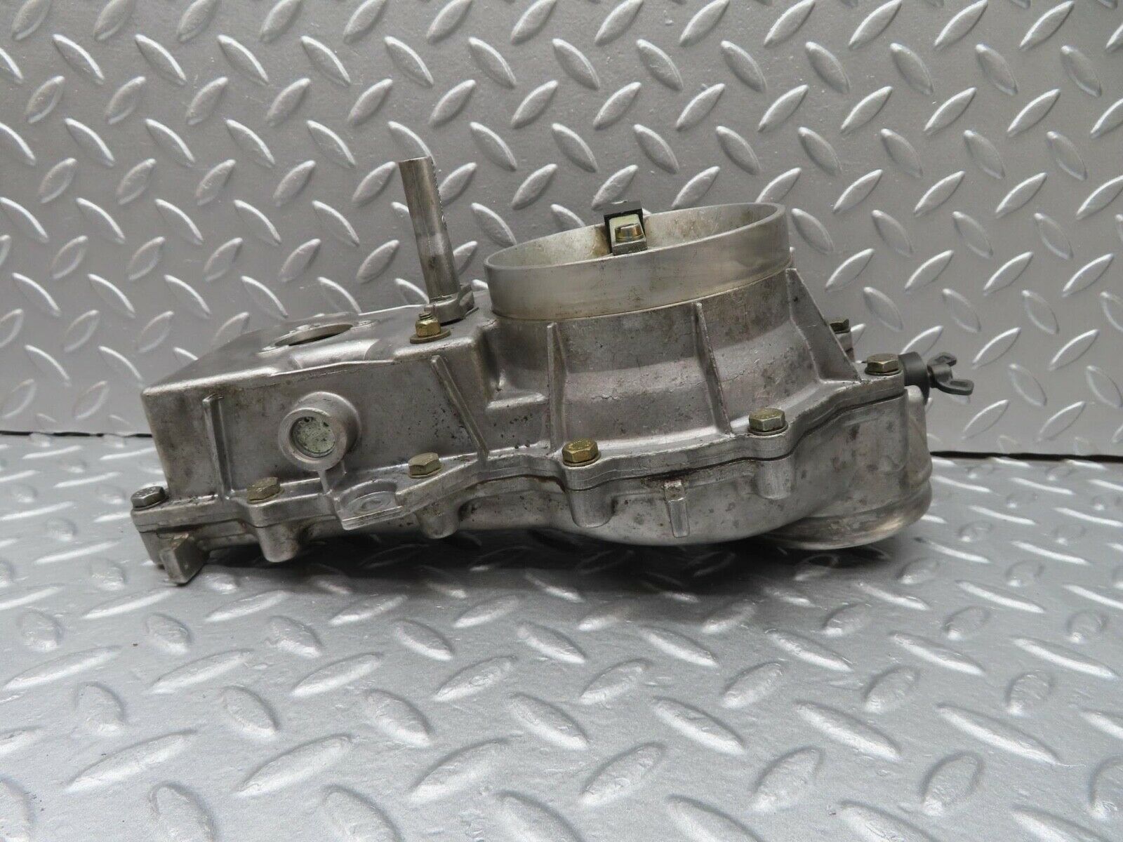 15922 Mercedes-Benz W123 280E Air Flow Mass Meter Sensor Bosch 0438120115