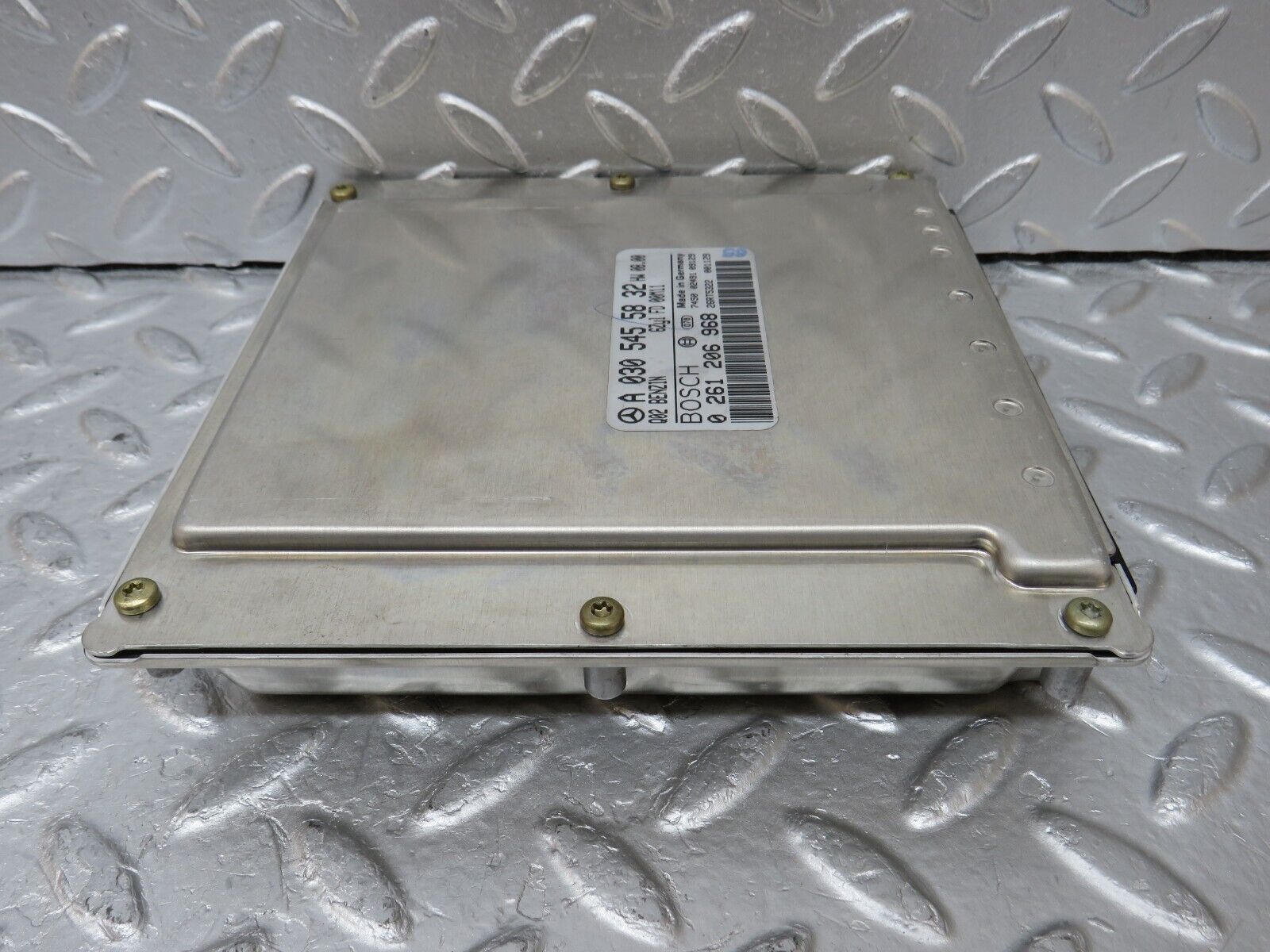 34761 Mercedes-Benz W210 320E Engine Control Unit Bosch 0305455832 0261206968