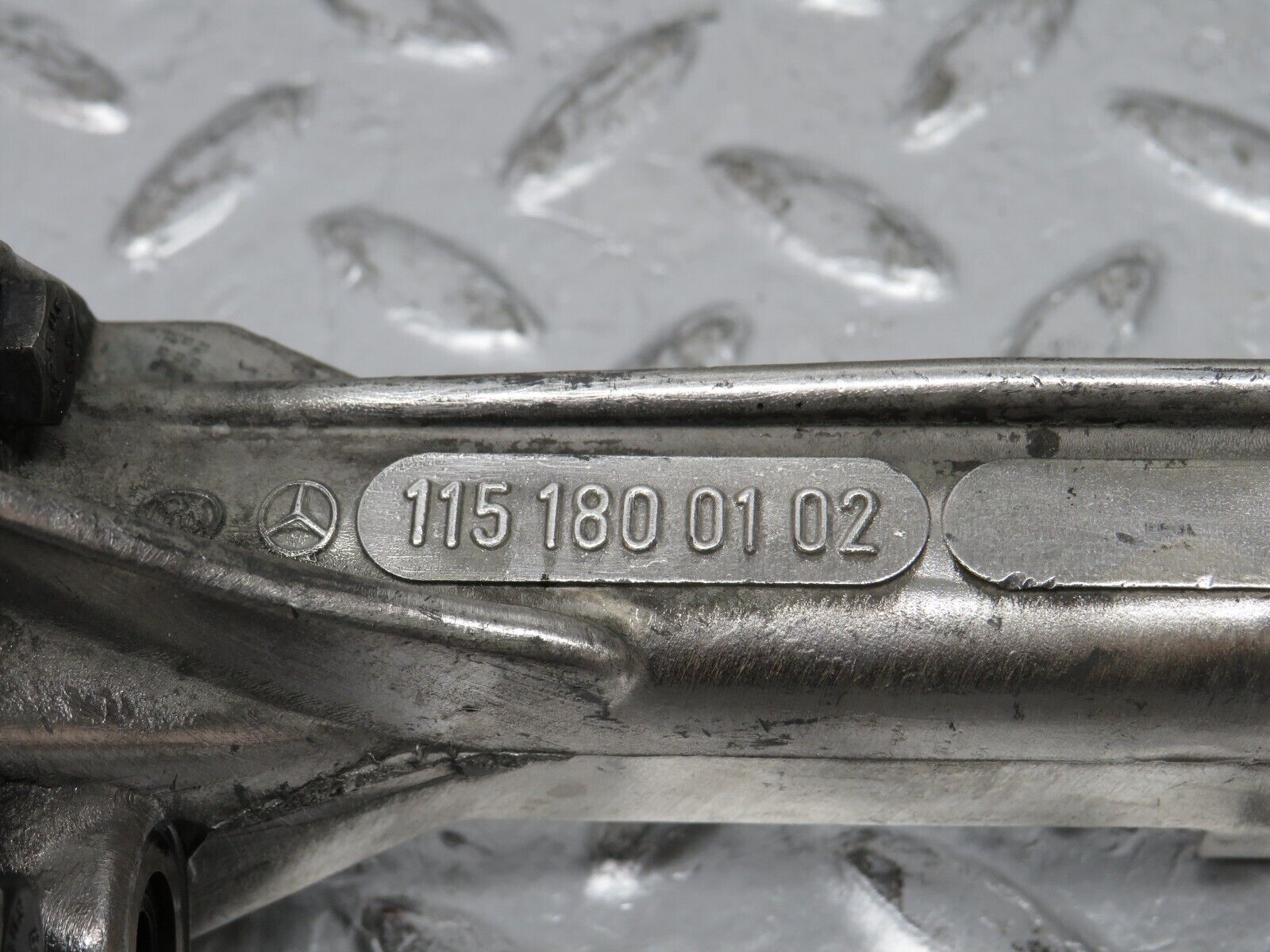 31152 Mercedes-Benz W123 200D Oil Pump 1151800102 1151860101