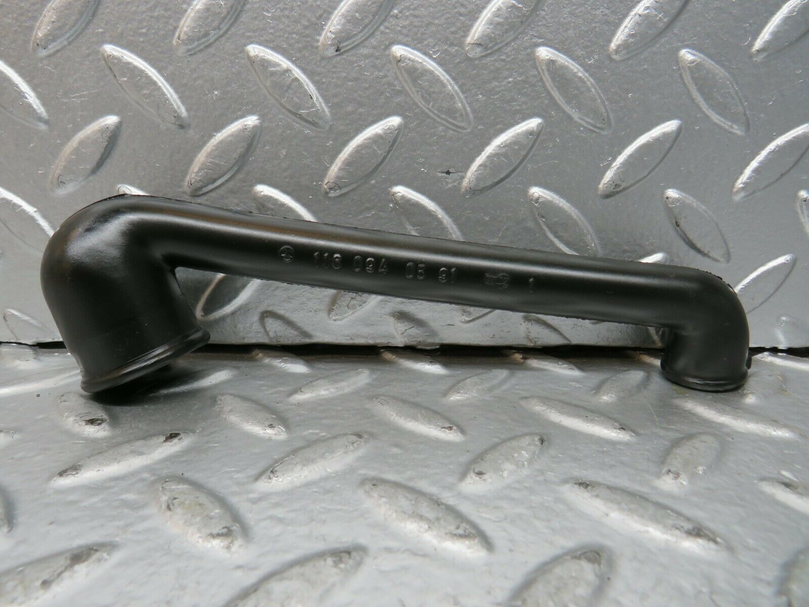 23340 Mercedes-Benz W116 350SE Crankcase Breather Hose 1160940591