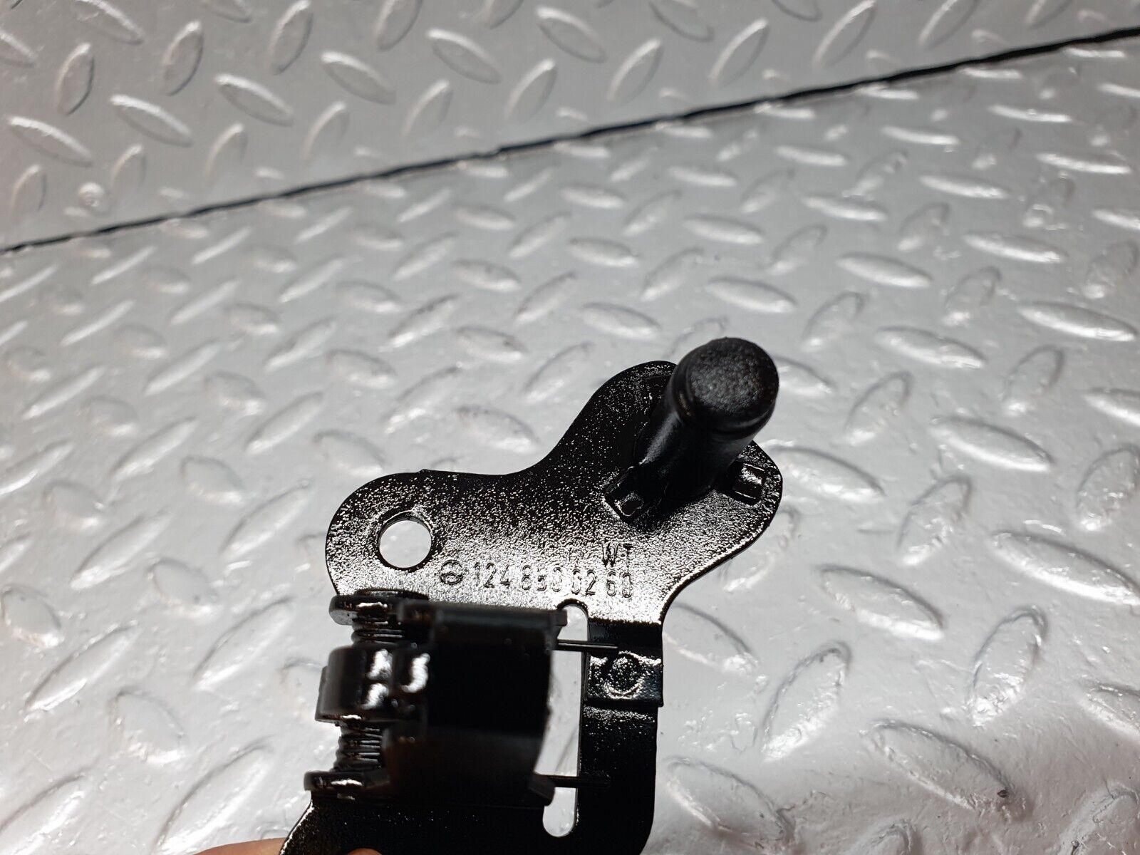 41525 Mercedes-Benz W124 200E Bonnet Lock Catch 1248800260