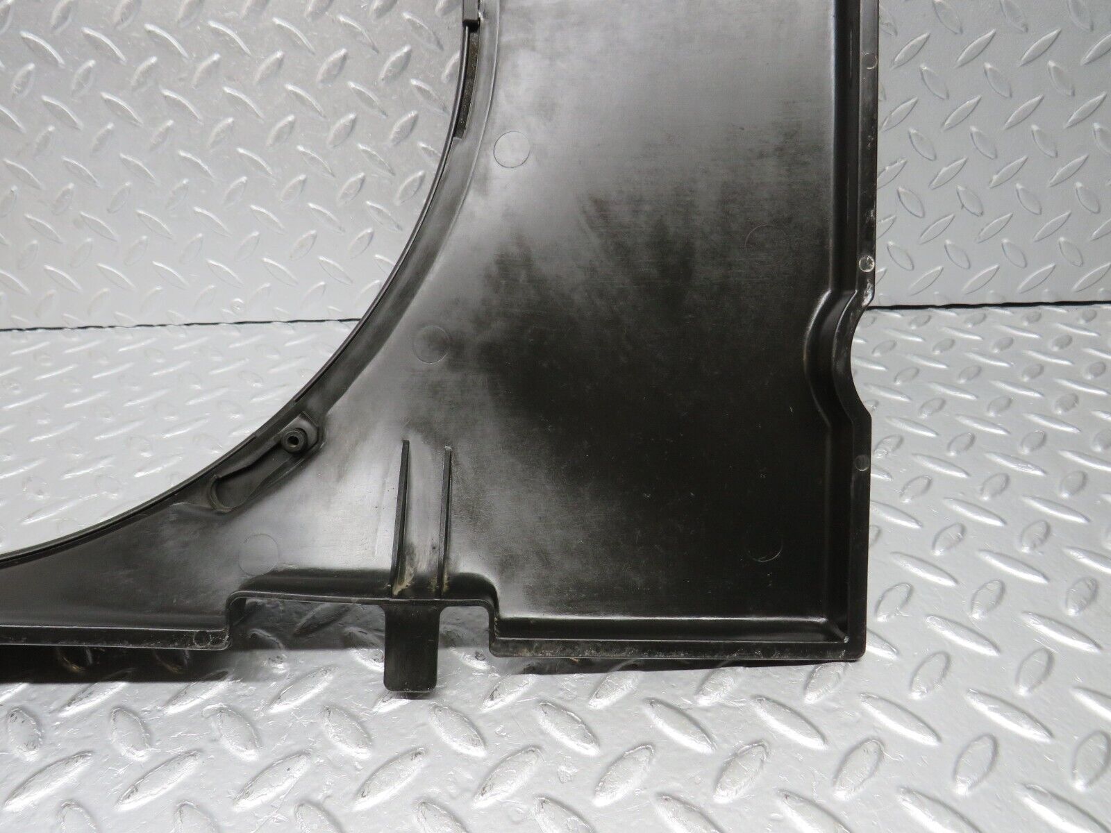 39412 Mercedes-Benz R129 320SL Coupe Radiator Fan Shroud Cover 1295051155 1295000655