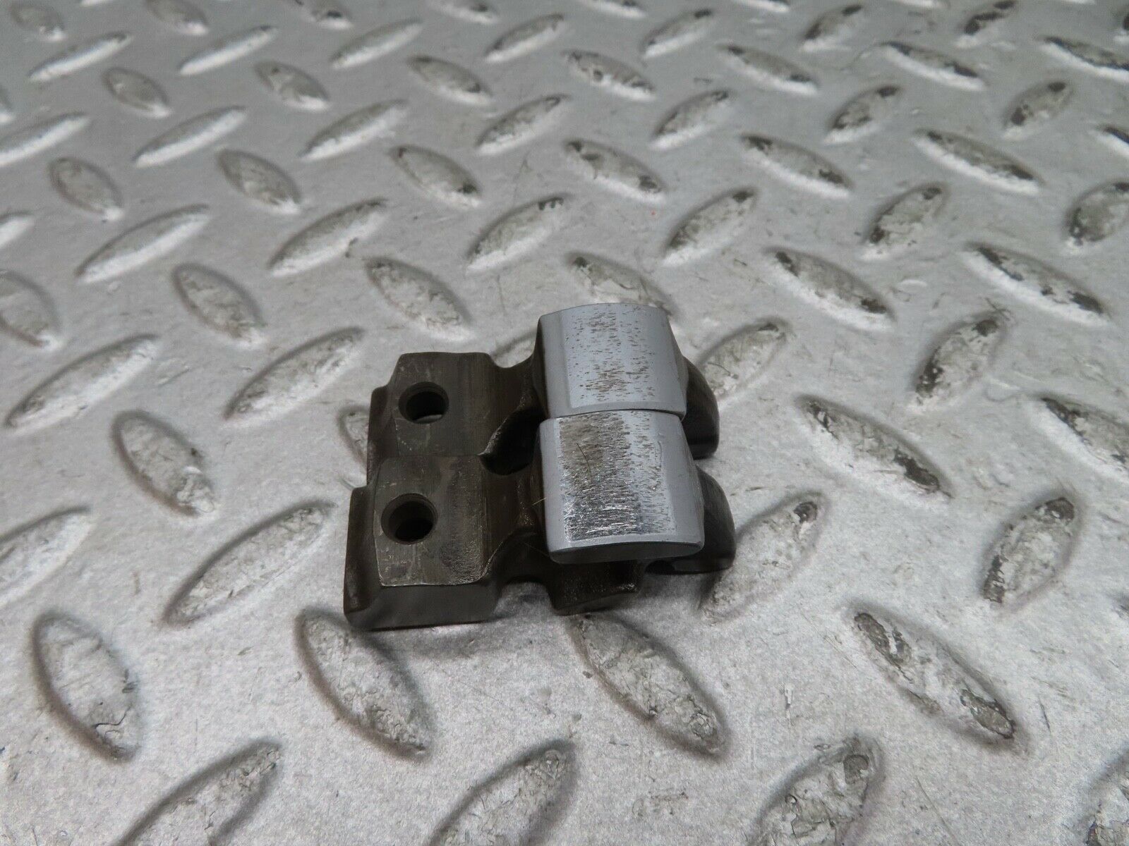 17864 Mercedes-Benz W116 450SEL Valve Rocker Arm