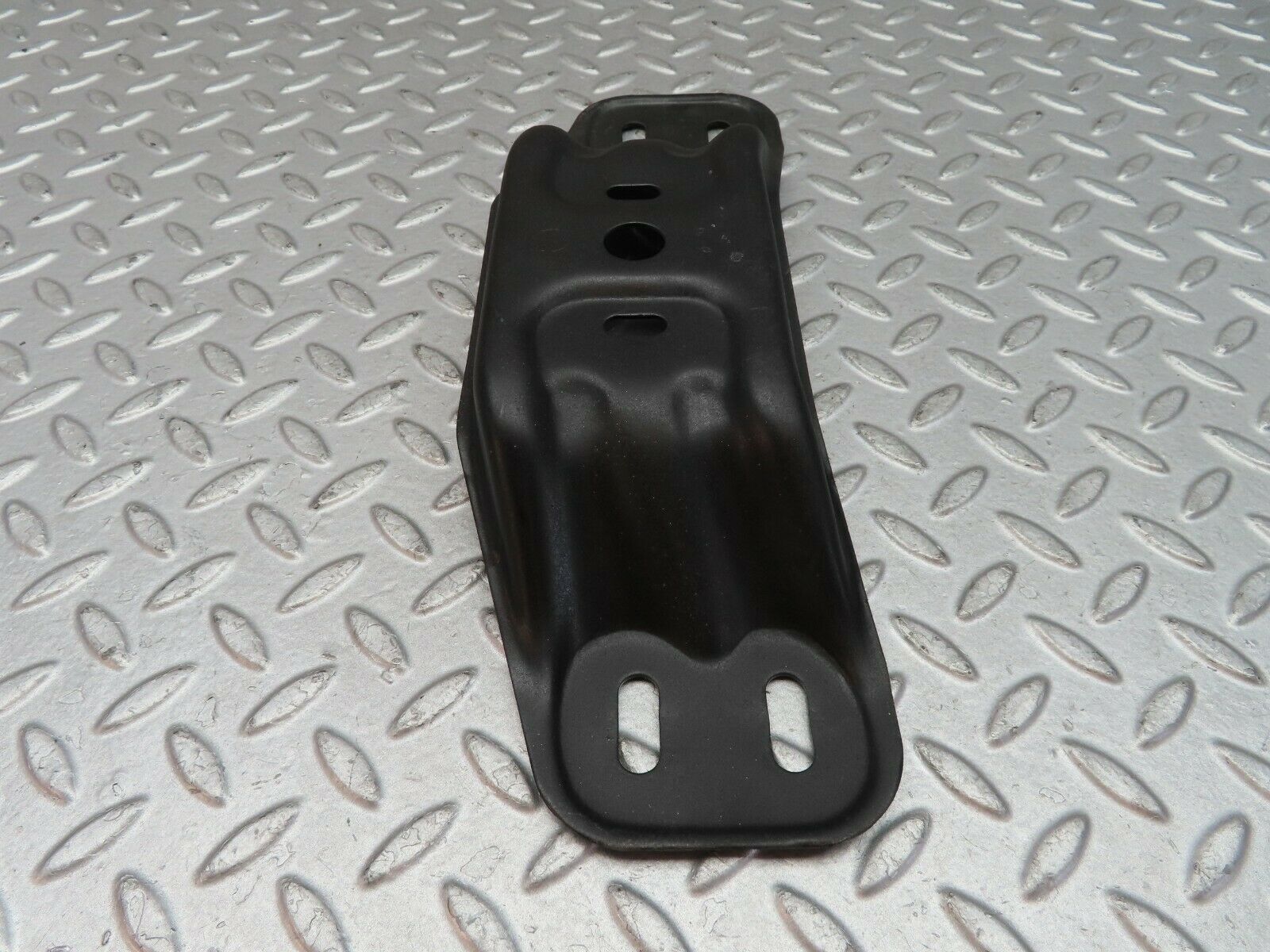 9574 Mercedes-Benz C124 300CE Coupe Gearbox Mount Bracket