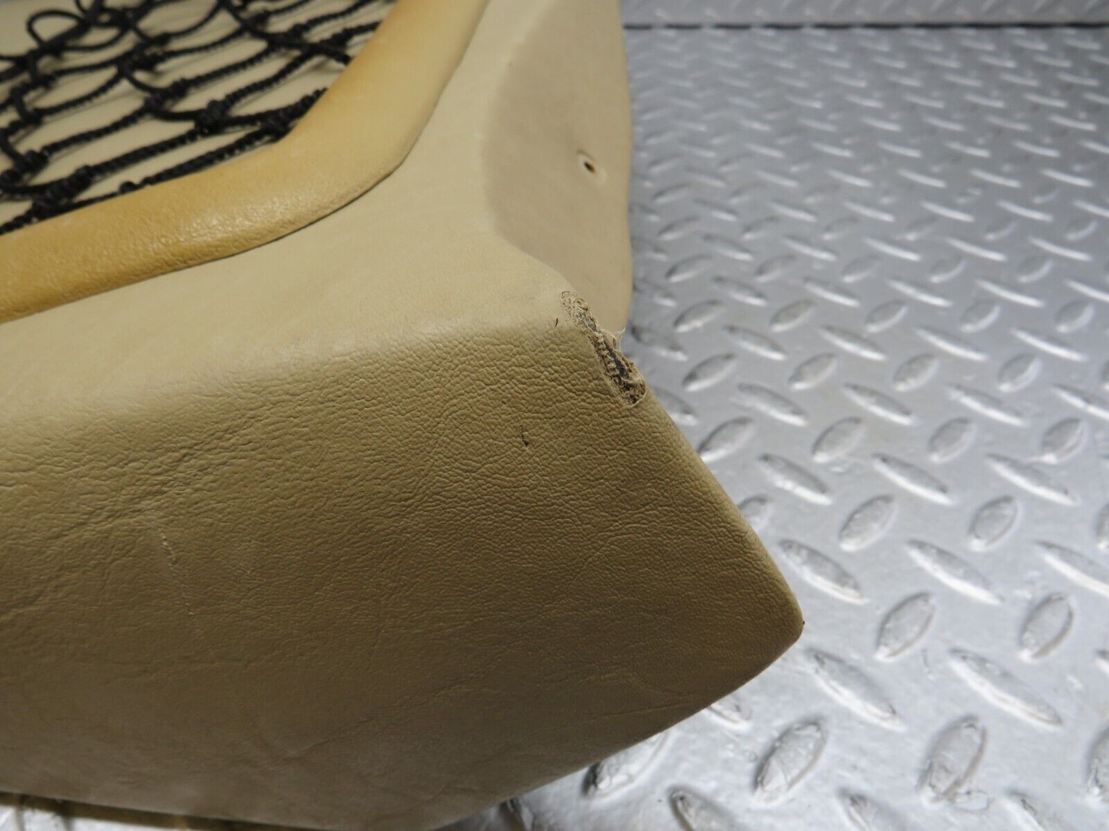 37069 Mercedes-Benz C126 420SEC Coupe Front Left Seat Rear Cover Beige