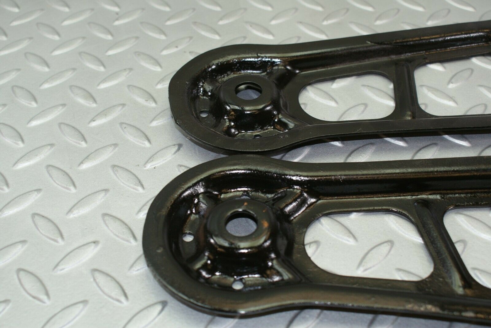 3207 Mercedes-Benz W115 220D Rear Suspension Axle Mounting Bracket