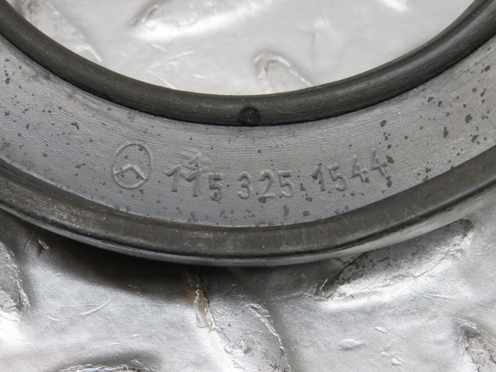 0804 Mercedes-Benz C107 350SLC Coupe Rubber Buffer Suspension Rear 1153251544