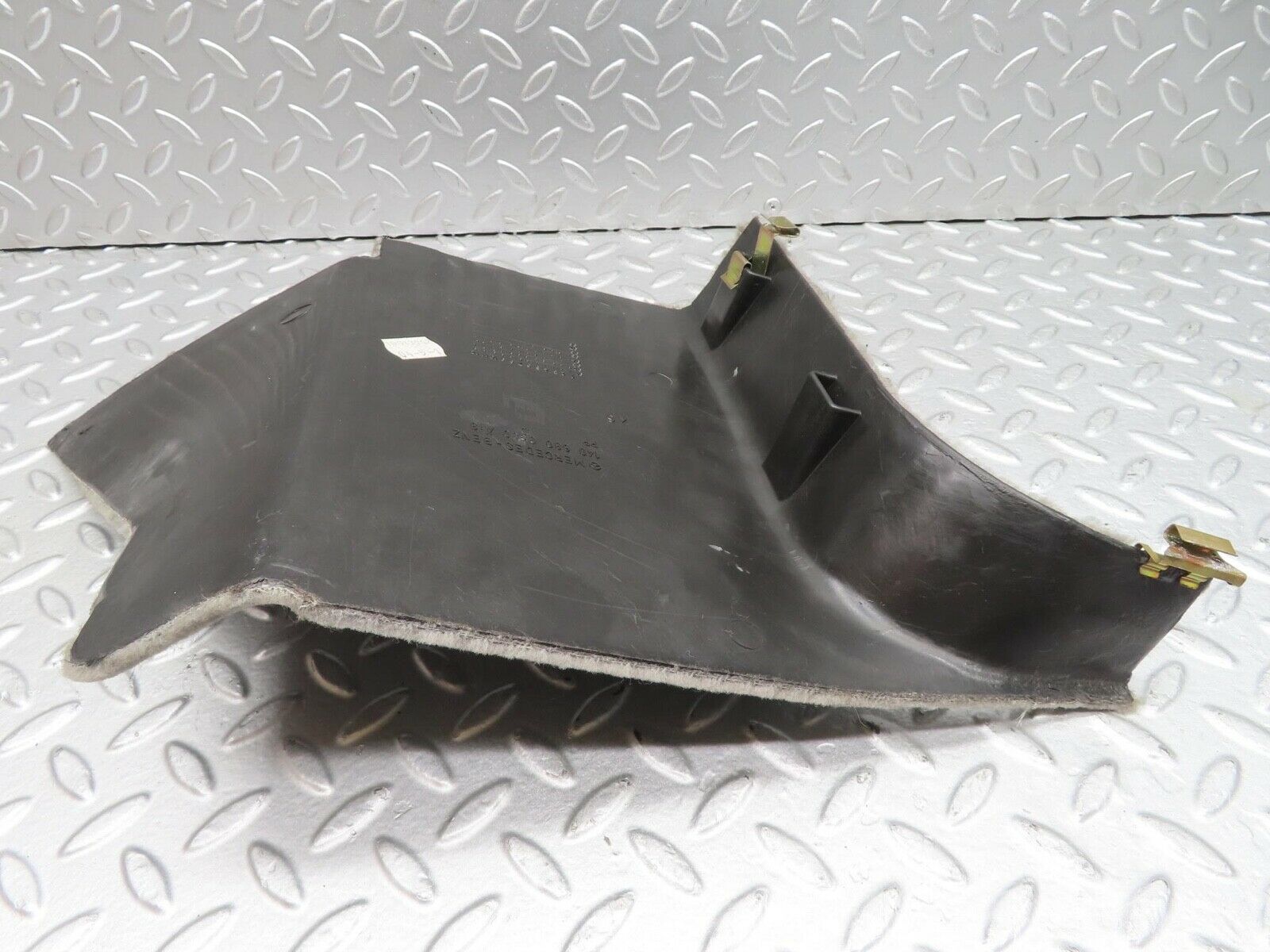 14988 Mercedes-Benz W140 S320 Front Left Kick Panel Grey 1406800380