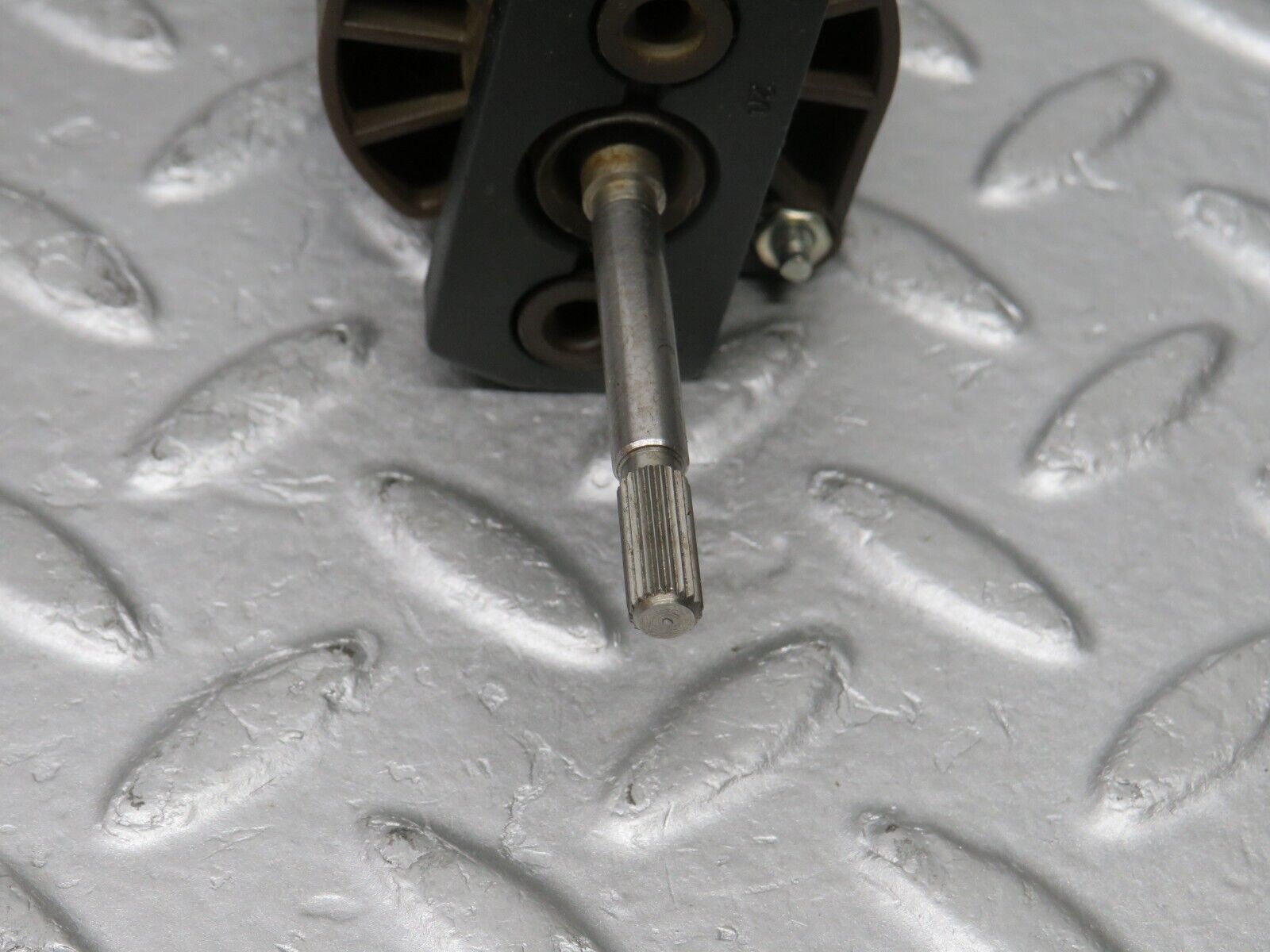 36847 Mercedes-Benz R129 300SL-24 Front Left Seat Adjustment Motor Bosch 1298205542 0130008032