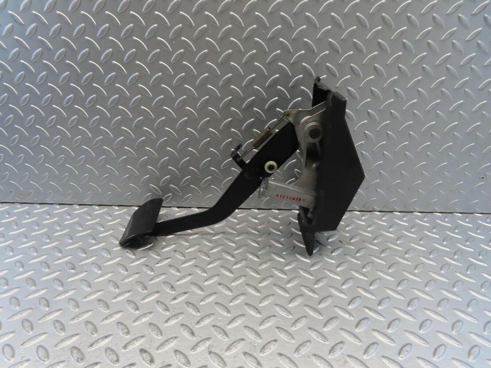 6397 Mercedes-Benz W221 S320 Brake Pedal With Bracket Support