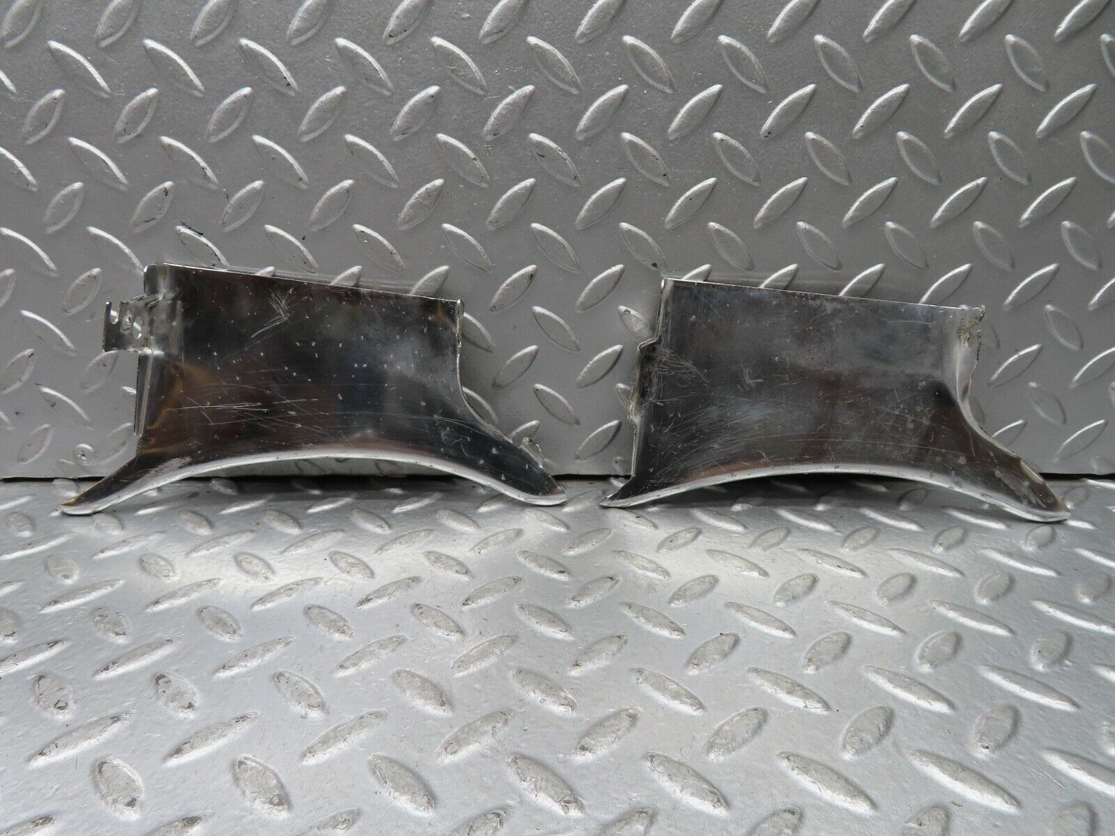 19000 Mercedes-Benz W121 190b Ponton Air Intake Chrome Cover Right Side